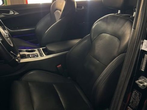 Used 2019 Kia Stinger GT1 RWD image 5