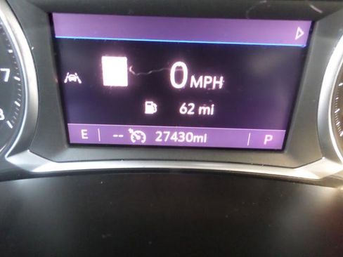 Used 2022 GMC Terrain SLT w/ Infotainment Package II image 11