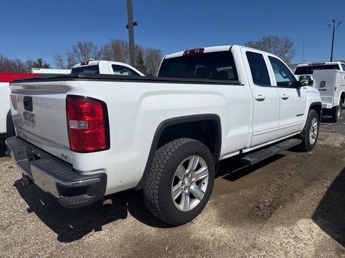Used 2019 GMC Sierra 1500 SLE w/ SLE Value Package image 4