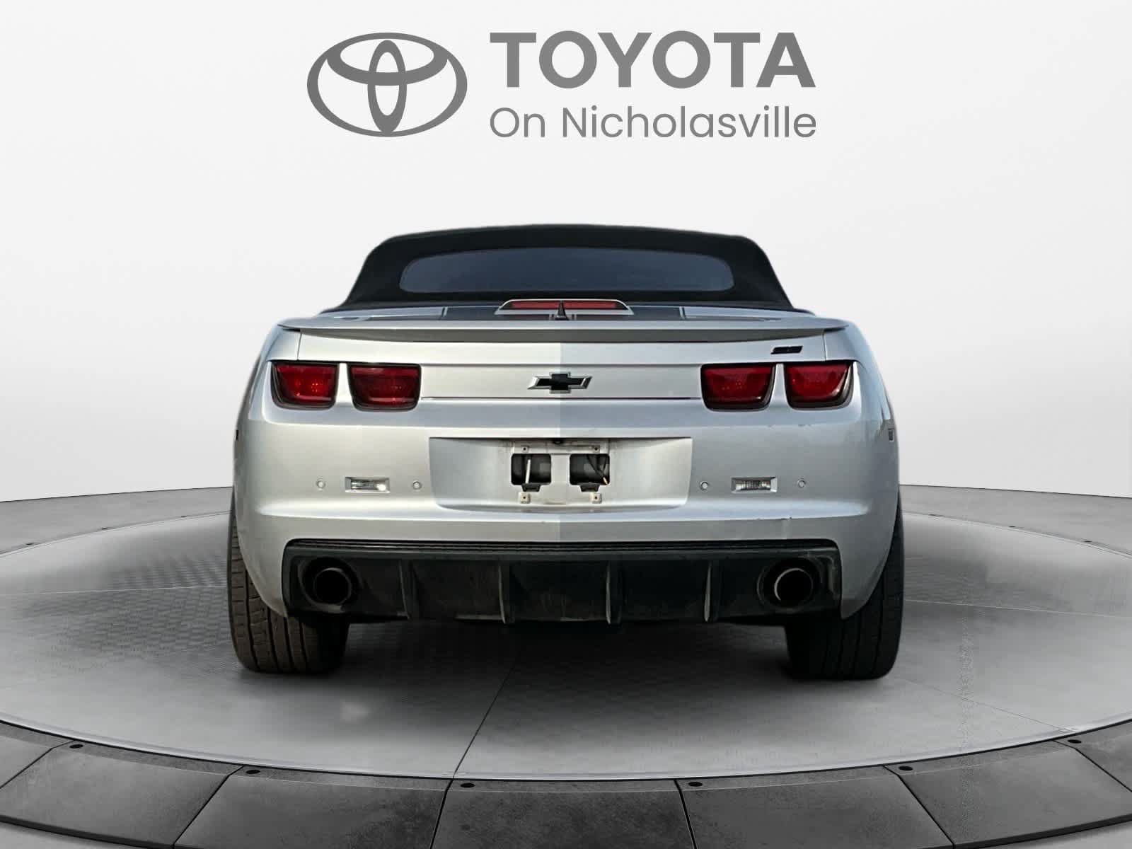 Used 2012 Chevrolet Camaro SS RWD image 12