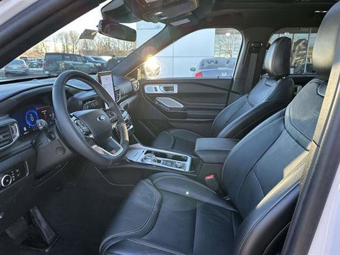 Used 2023 Ford Explorer ST w/ Equipment Group 401A image 13