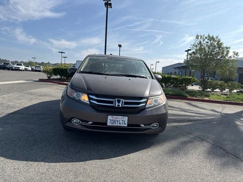 Used 2014 Honda Odyssey Touring image 2