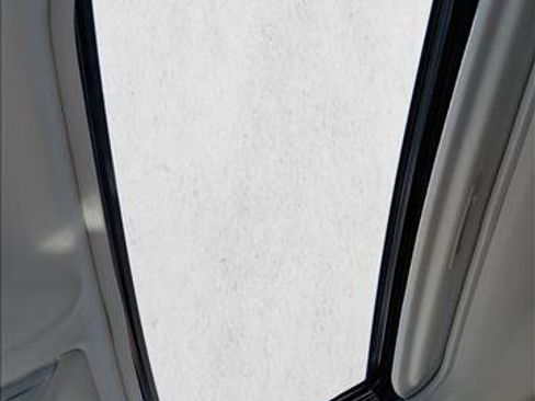 Used 2019 Toyota RAV4 XLE Premium FWD image 15