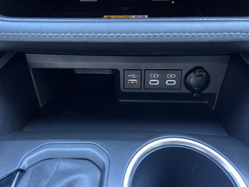 Used 2023 Toyota Highlander XSE image 32