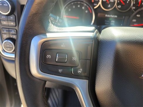 Used 2022 Chevrolet Silverado 1500 LTZ image 27