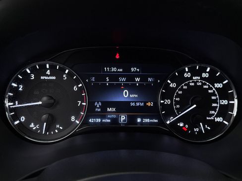 Used 2024 INFINITI QX80 Luxe AWD/4WD image 37