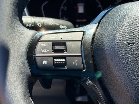 Used 2025 Honda Pilot EX-L image 16