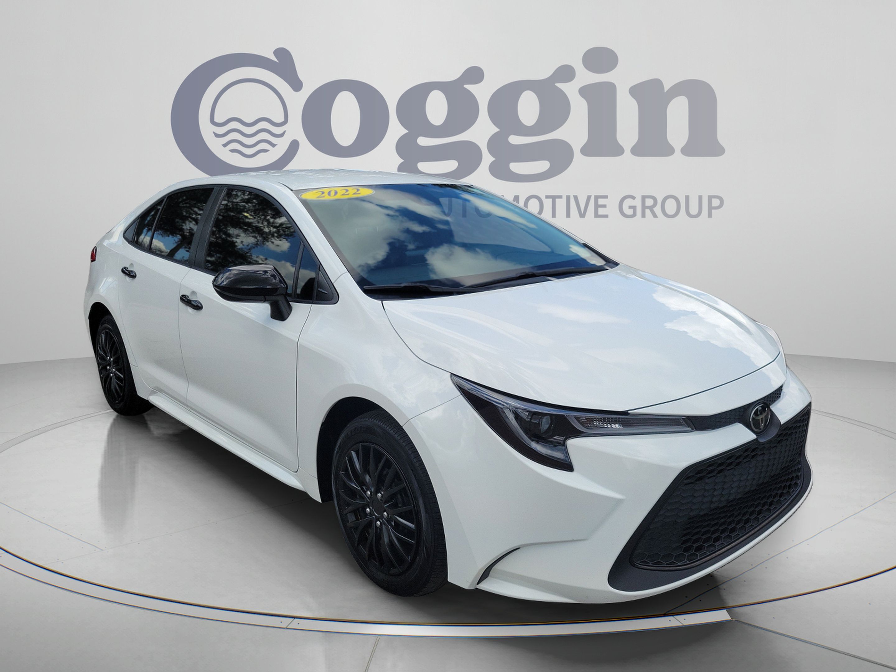 Used 2022 Toyota Corolla LE FWD image 4