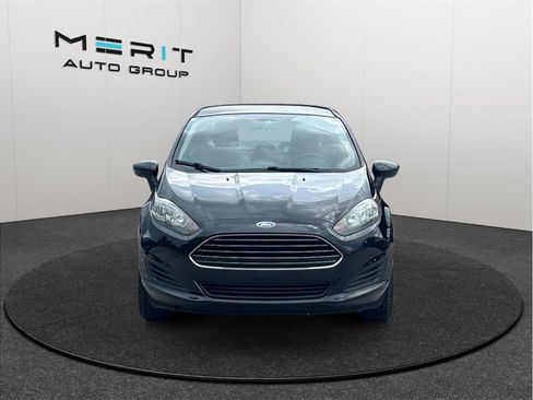 Used 2018 Ford Fiesta SE FWD image 3