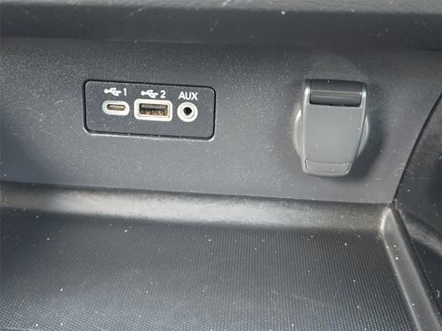 Used 2024 Nissan Altima 2.5 SV FWD image 35