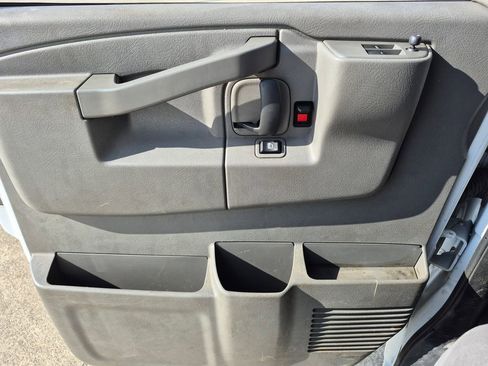 Used 2020 Chevrolet Express 3500 w/ Power Convenience Package image 13