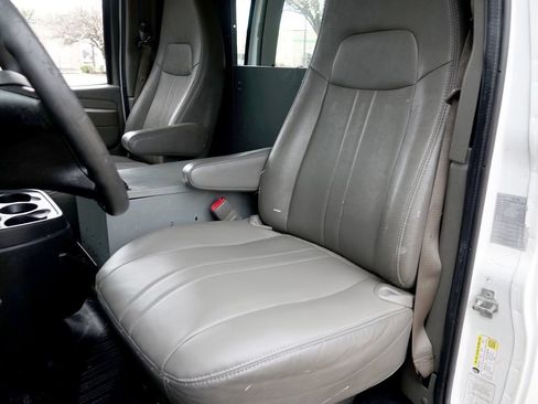 Used 2012 Chevrolet Express 2500 w/ Cold Climate Package image 6