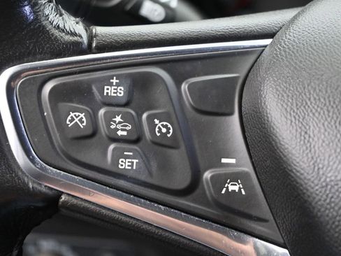 Used 2020 Chevrolet Equinox LT image 19