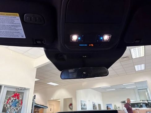 Used 2025 Ford Explorer ST-Line w/ ST-Line Street Pack image 19