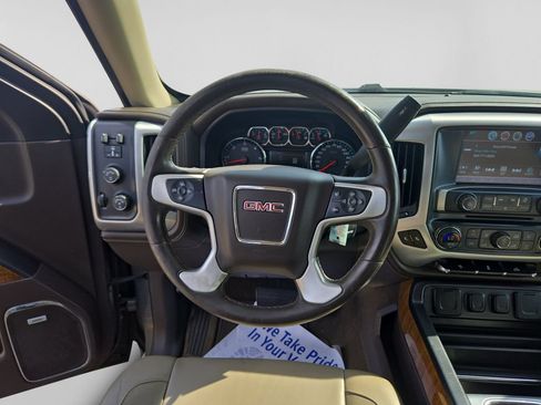 Used 2017 GMC Sierra 1500 SLT w/ SLT Premium Package AWD/4WD image 15