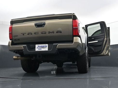 Used 2024 Toyota Tacoma TRD Off-Road AWD/4WD image 41