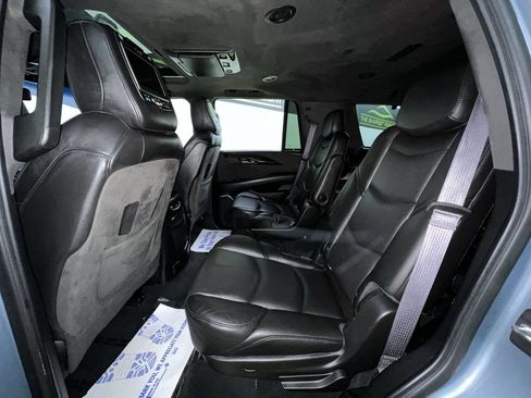 Used 2016 Cadillac Escalade Platinum AWD/4WD image 27