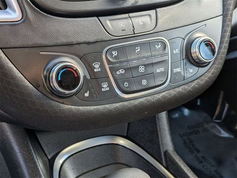 Used 2024 Chevrolet Malibu LT image 22