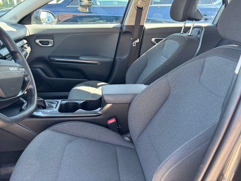 Used 2025 Kia K4 FWD image 24