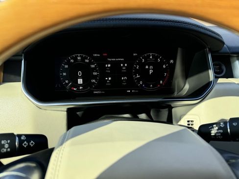 Used 2019 Land Rover Range Rover Supercharged image 17