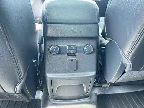 Used 2018 Ford Explorer XLT w/ Equipment Group 202A AWD/4WD image 22