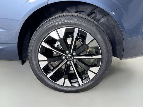 New 2026 Volvo XC60 B5 Plus w/ Protection Package Premier AWD/4WD image 31