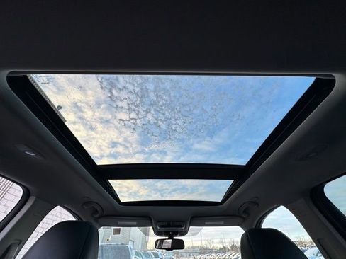 Certified 2023 Nissan Rogue SL image 32