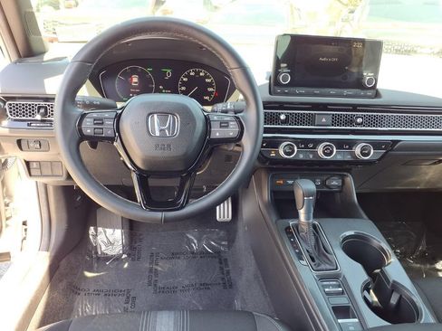 Used 2025 Honda Civic Sport image 9