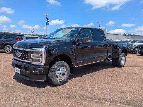 New 2026 Ford F350 Platinum w/ FX4 Off-Road Package AWD/4WD image 4