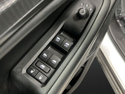 Used 2023 Jeep Grand Cherokee Altitude AWD/4WD image 20
