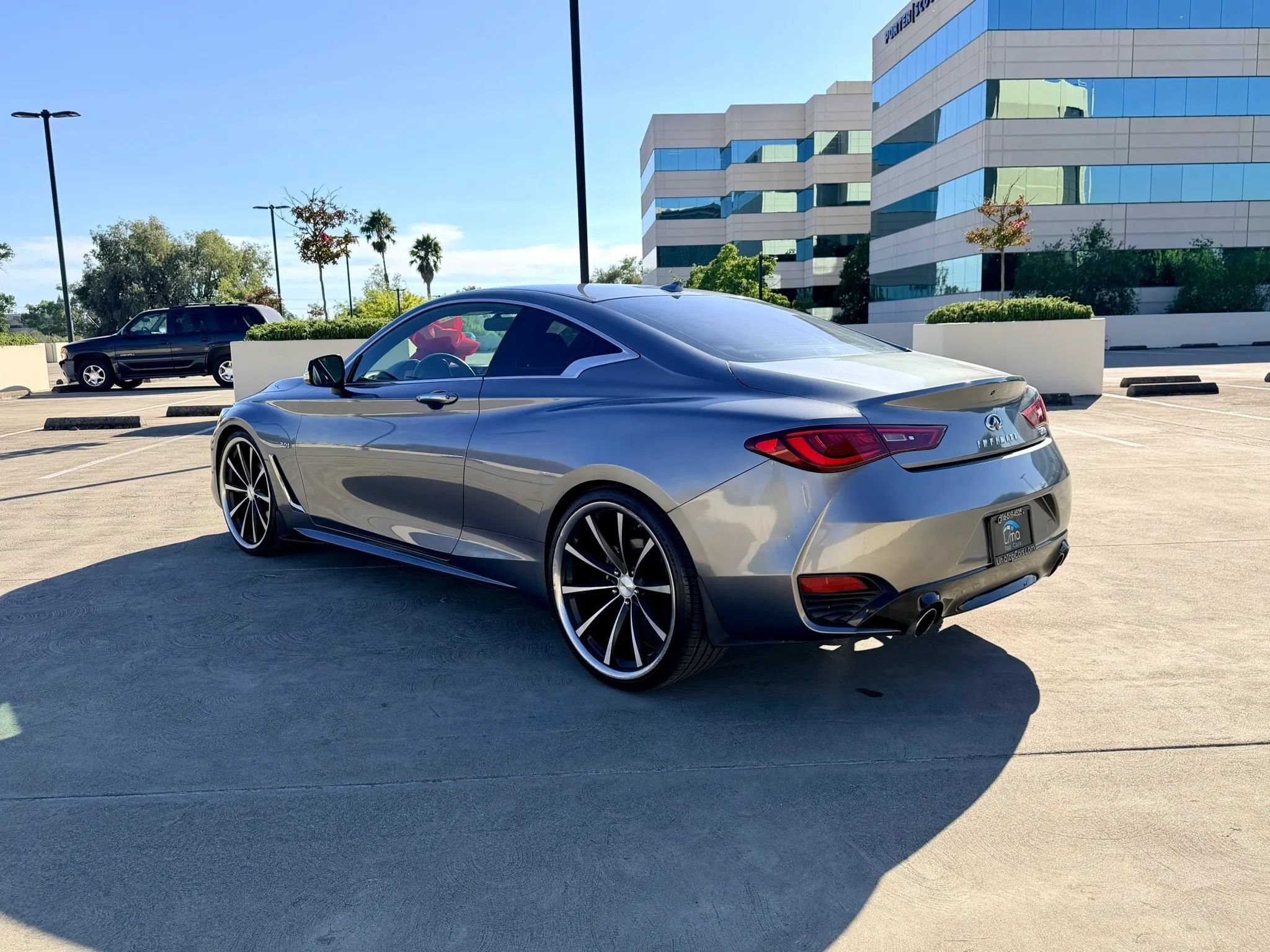 Used 2019 INFINITI Q60 3.0t w/ Cargo Package RWD image 16