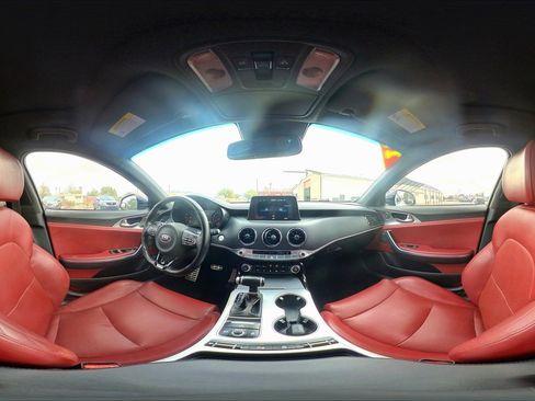 Used 2018 Kia Stinger GT1 image 34