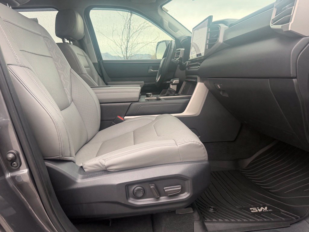 Used 2022 Toyota Tundra Limited AWD/4WD image 30