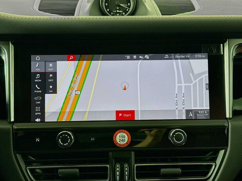 New 2026 Porsche Macan AWD/4WD image 18