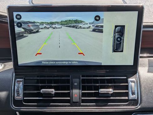 Used 2023 Lincoln Navigator Reserve AWD/4WD image 12