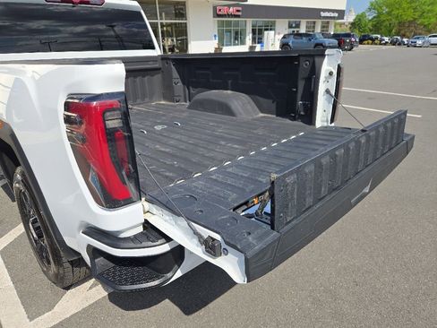 Used 2024 GMC Sierra 2500 AT4 AWD/4WD image 57