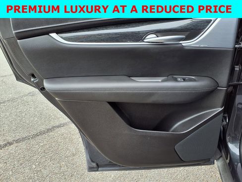 Used 2023 Cadillac XT5 Premium Luxury image 7