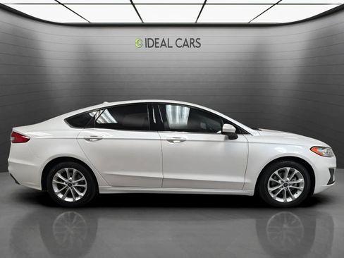 Used 2020 Ford Fusion SE FWD image 4