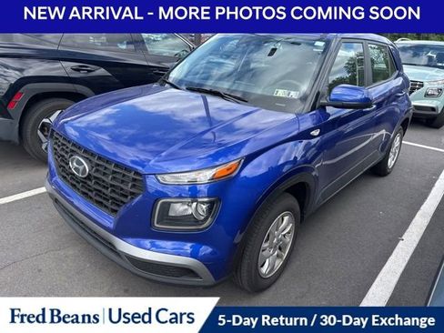 Certified 2026 Hyundai Venue SE FWD image 2