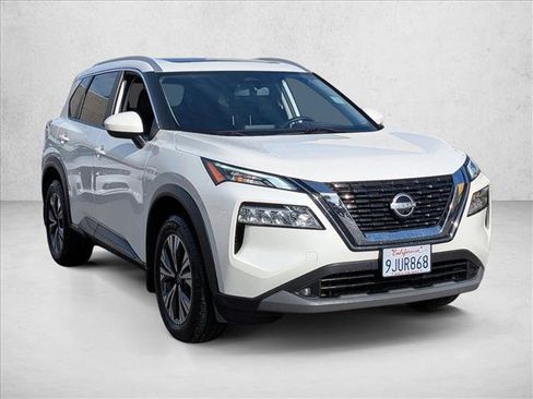 Used 2023 Nissan Rogue SV w/ SV Premium B Package image 3