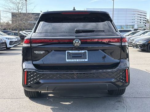 New 2026 Volkswagen Tiguan SE R-Line image 4