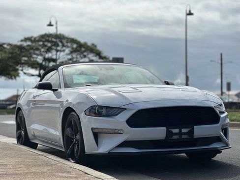 Used 2022 Ford Mustang Convertible w/ Black Accent Package image 13