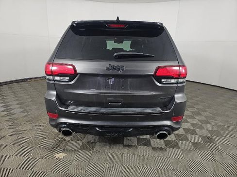 Used 2016 Jeep Grand Cherokee SRT image 5
