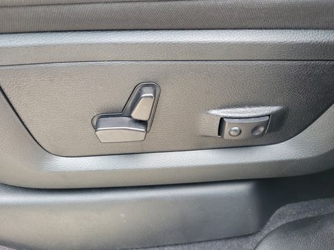Used 2026 RAM 2500 Big Horn AWD/4WD image 13