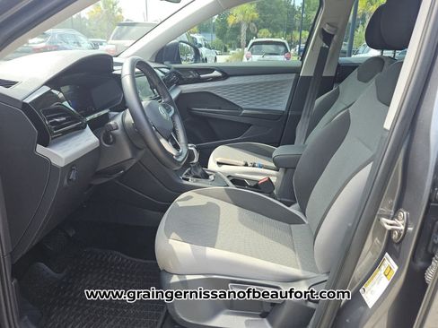 Used 2024 Volkswagen Taos S FWD image 3