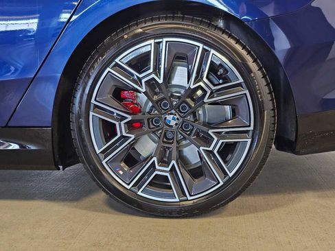 New 2026 BMW i5 M60 w/ Executive Package AWD/4WD image 8