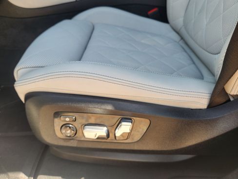 Used 2026 BMW X6 xDrive40i AWD/4WD image 17