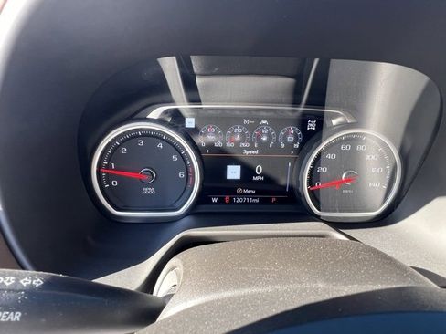 Used 2021 Chevrolet Suburban High Country image 15