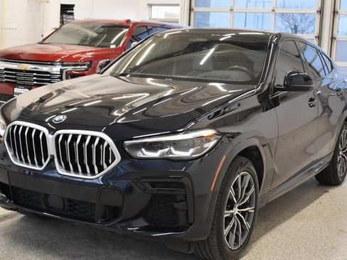 Used 2022 BMW X6 xDrive40i w/ M Sport Package image 9