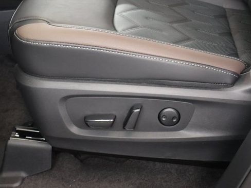 New 2026 Nissan Pathfinder Platinum w/ Cargo Package AWD/4WD image 13